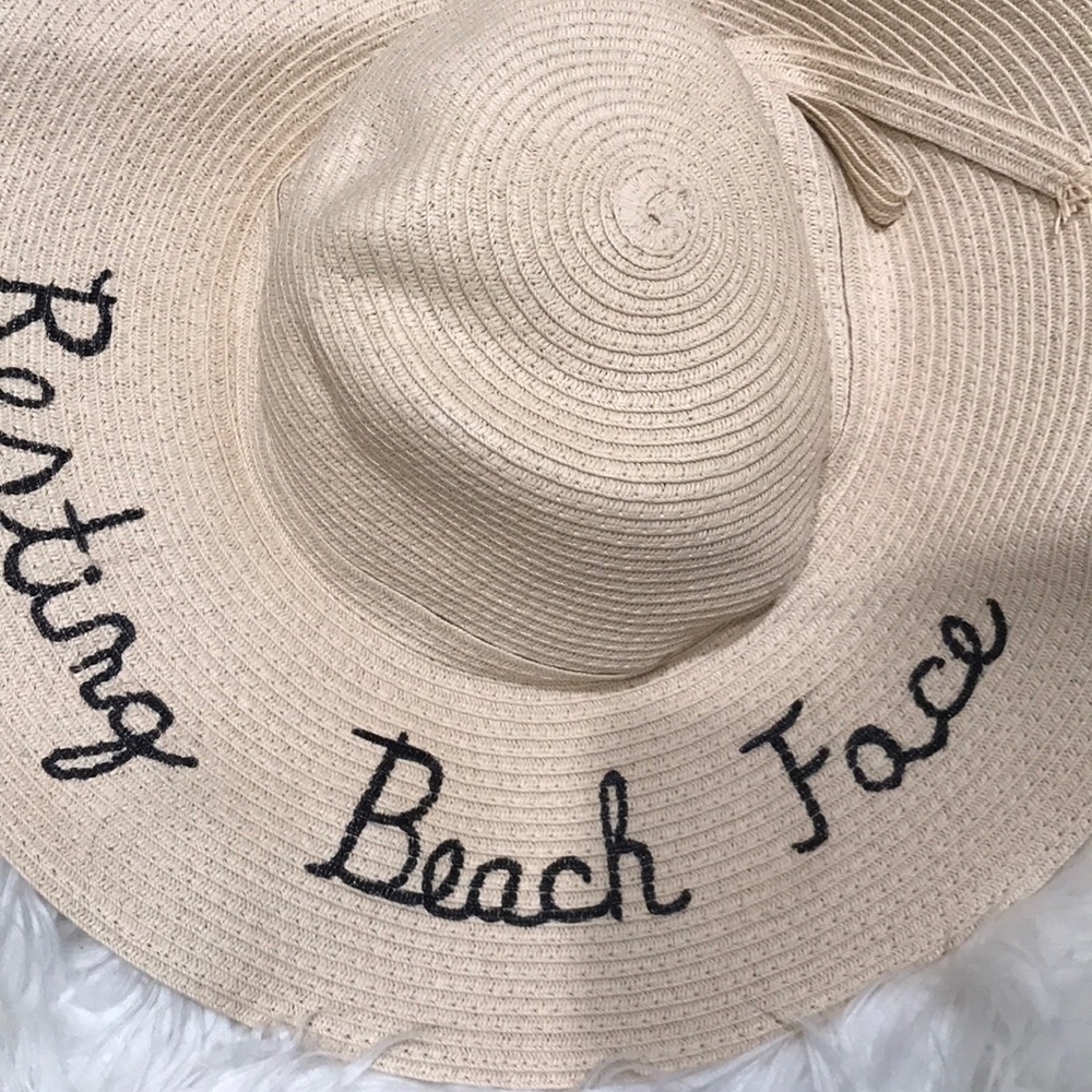 Beach Hat - Picture 2 of 3